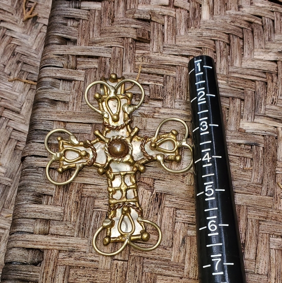 💥SALE 3 for $35💥Mixed Metal Cross Pendant - Picture 4 of 4
